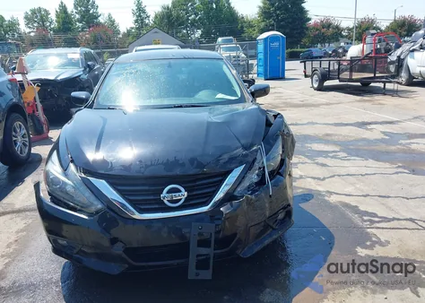 2017 Nissan Altima 2.5 Sr z USA, uszkodzony, nr VIN 1N4AL3AP0HC495616